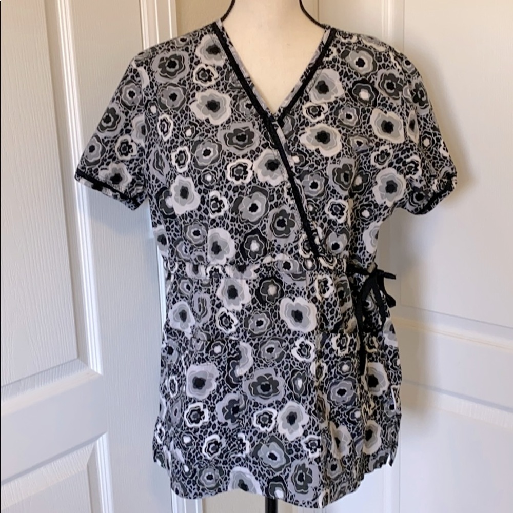 Peaches Scrub Top